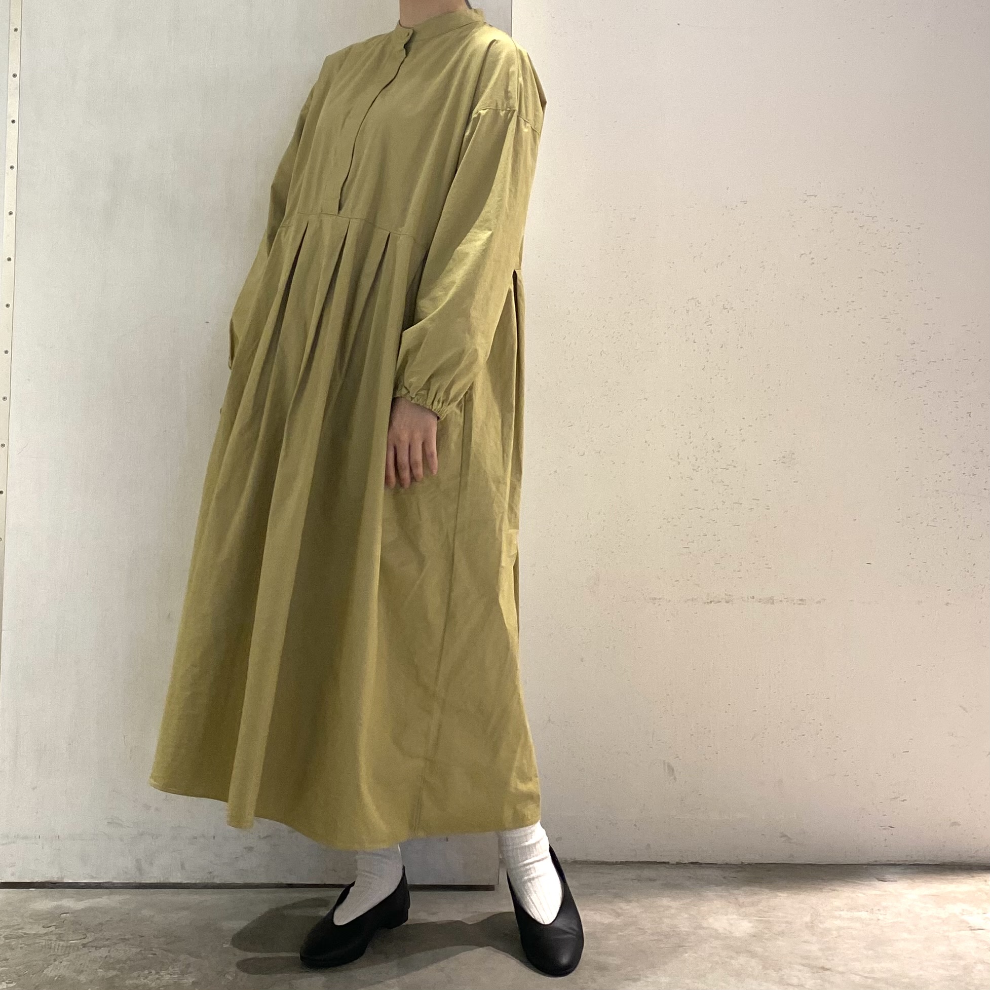 【吉祥寺パルコ店】程よい生地感のシンプルタックワンピース