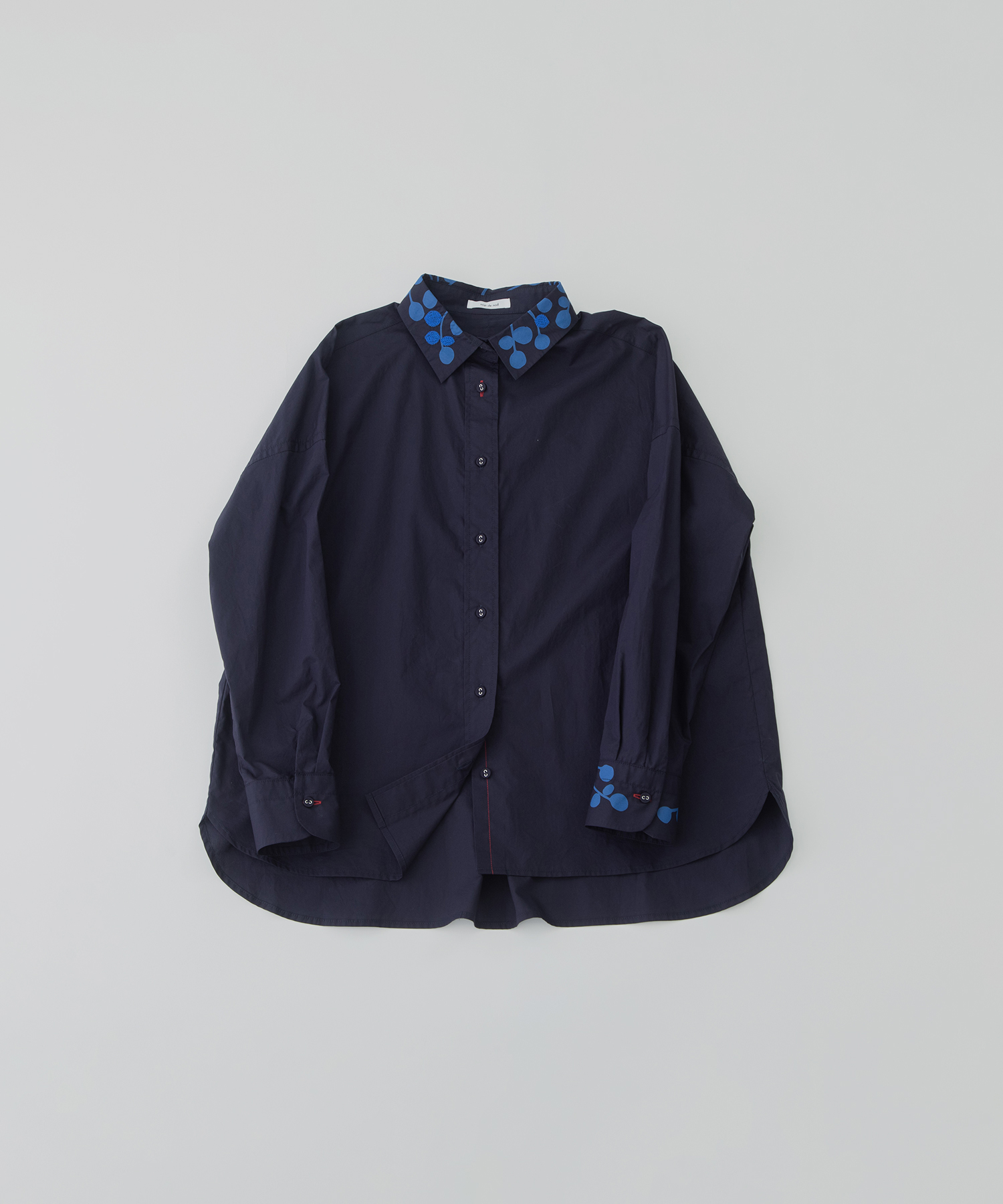 タイプライタープリント衿シャツ