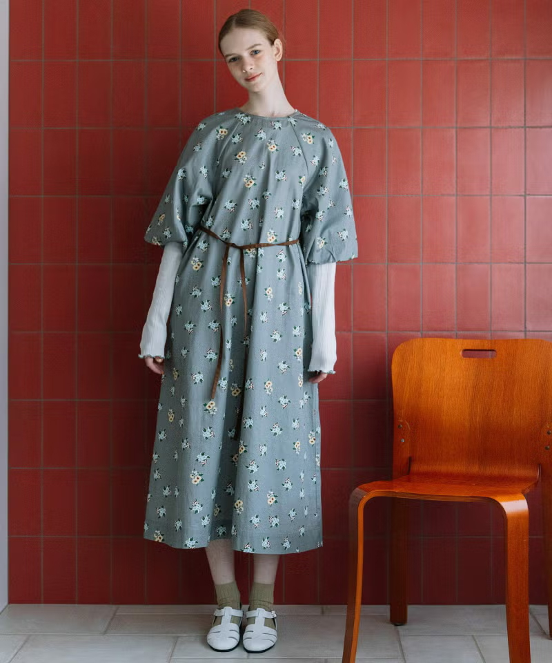 フラワープリントバルーン袖ワンピース