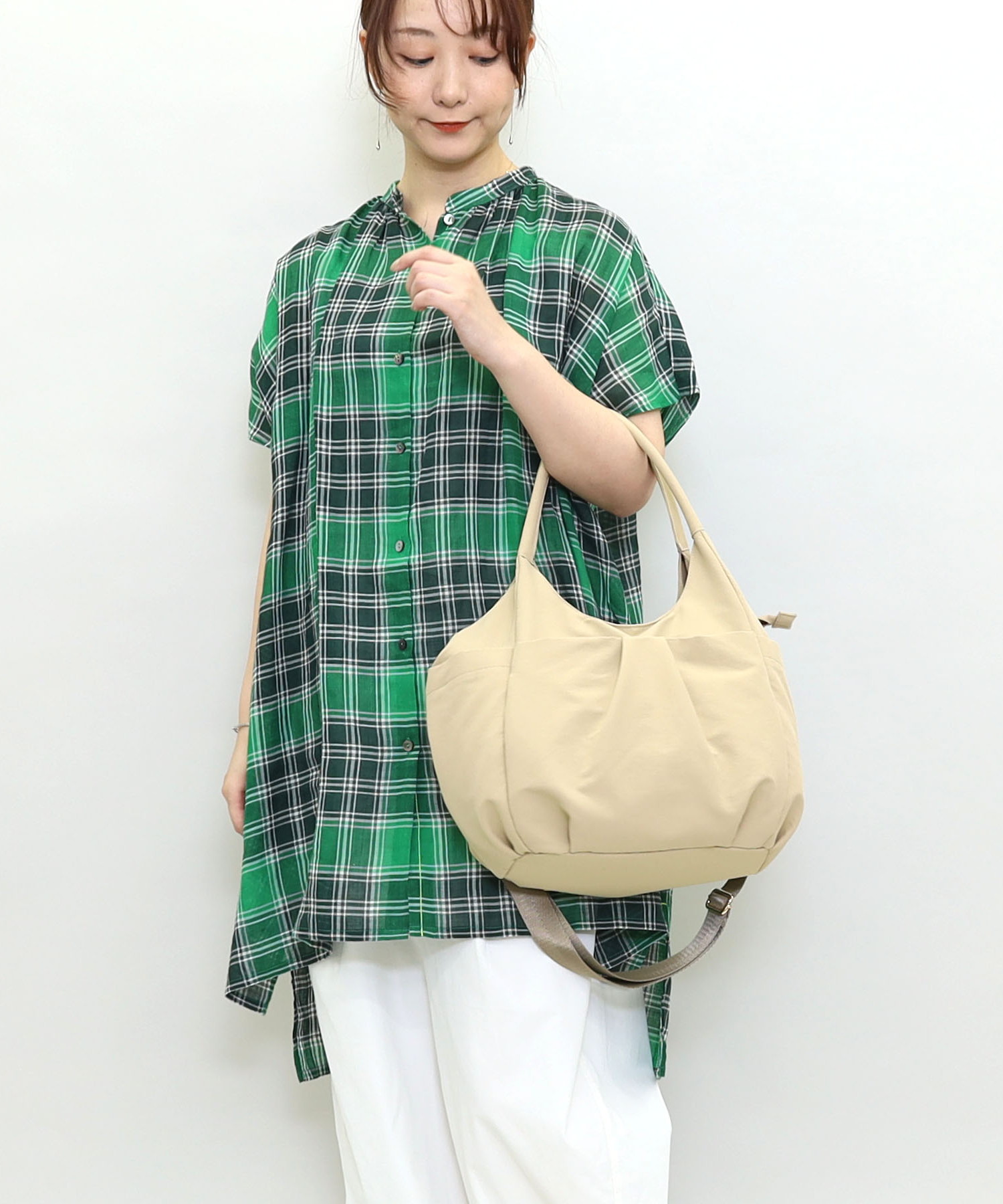 軽やかナイロン × 上品フェイクレザー。選べる3つのデイリーバッグ