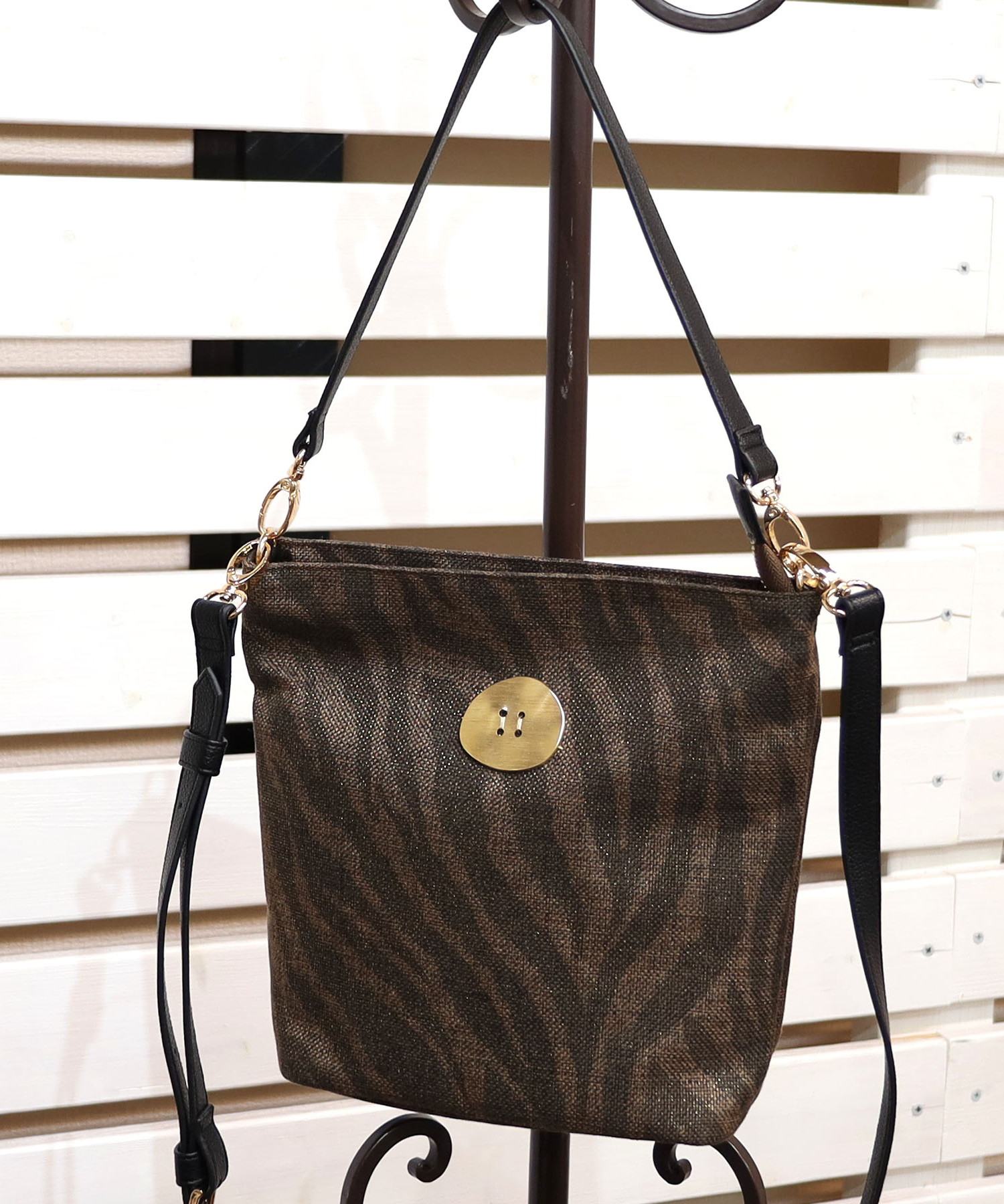 ｊｅｎｎｙ　ゼブラ柄メタルボタン２ＷＡＹショルダーバッグ