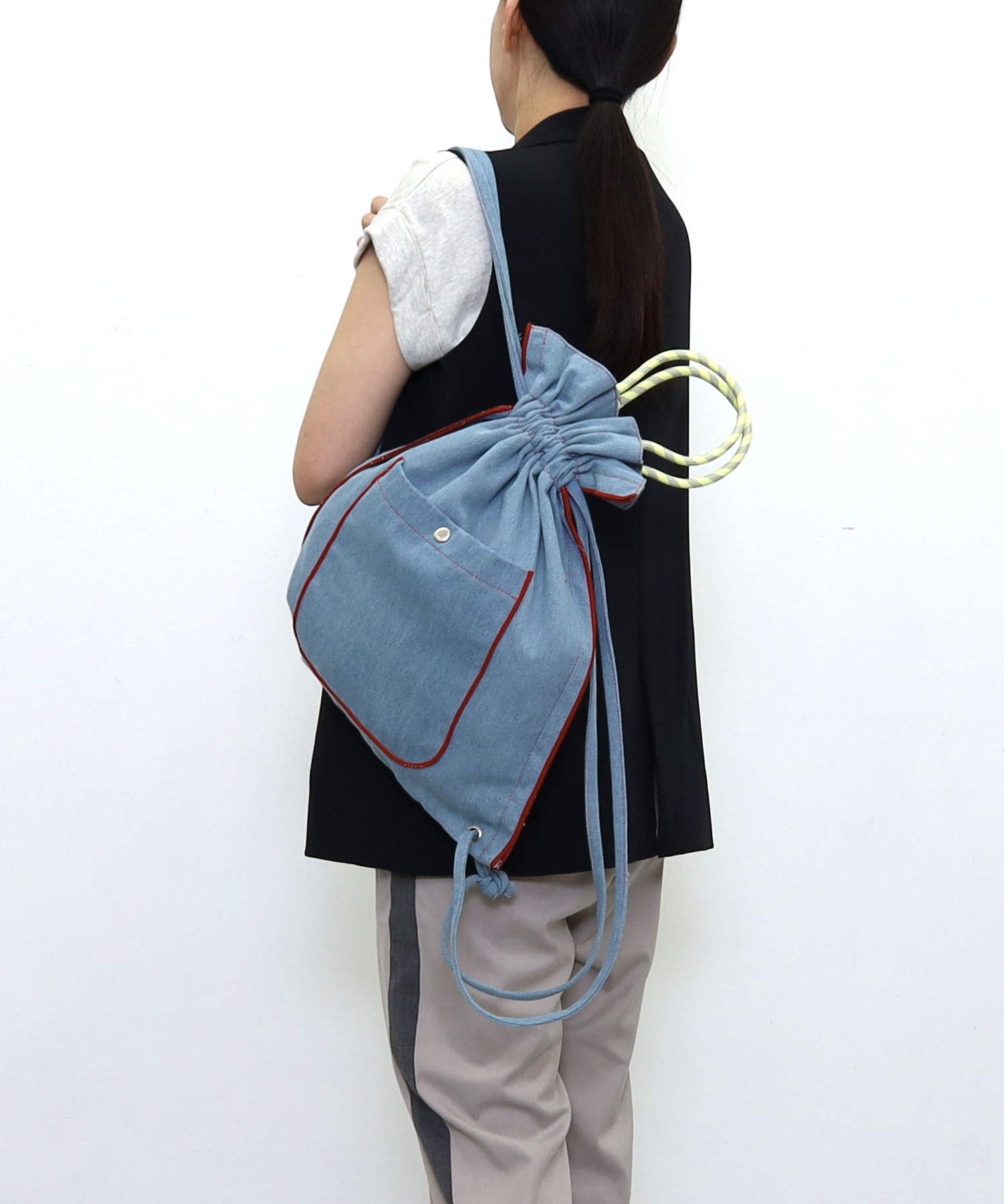 ２ＷＡＹデニムスナップポケット巾着バッグ／Ａ４対応