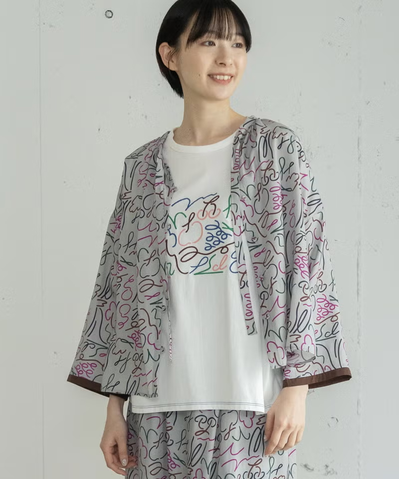 ダンシングフルーツプリントリボンブラウス