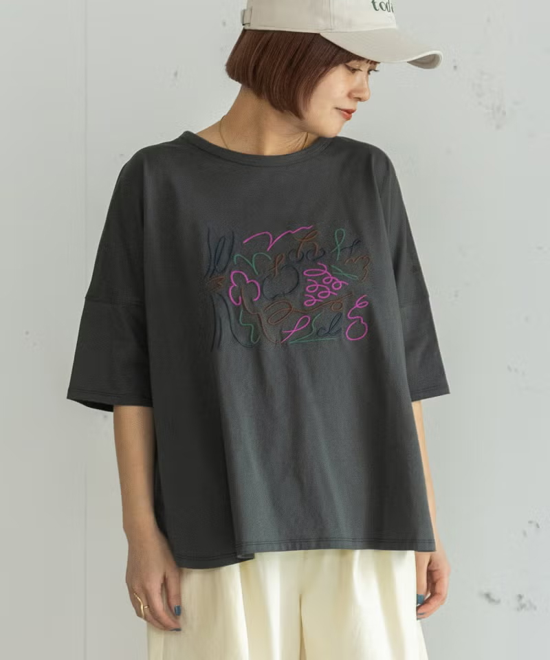 ダンシングフルーツ刺繍ゆるTee