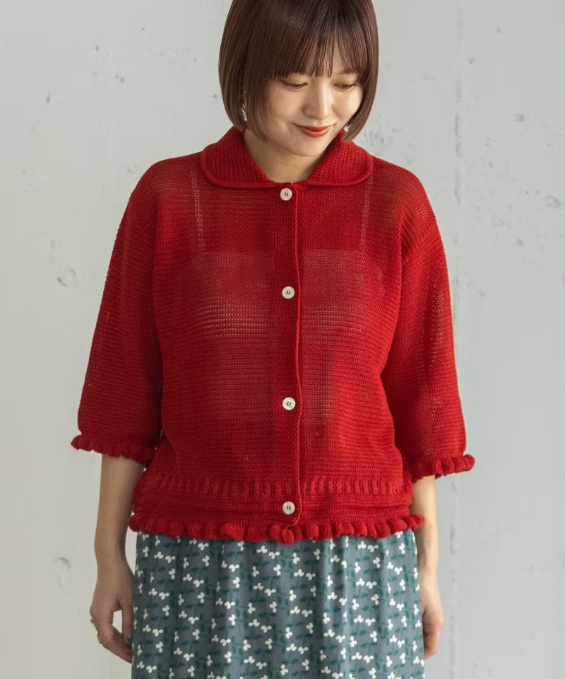 フリルデザイン丸衿ニットカーディガン