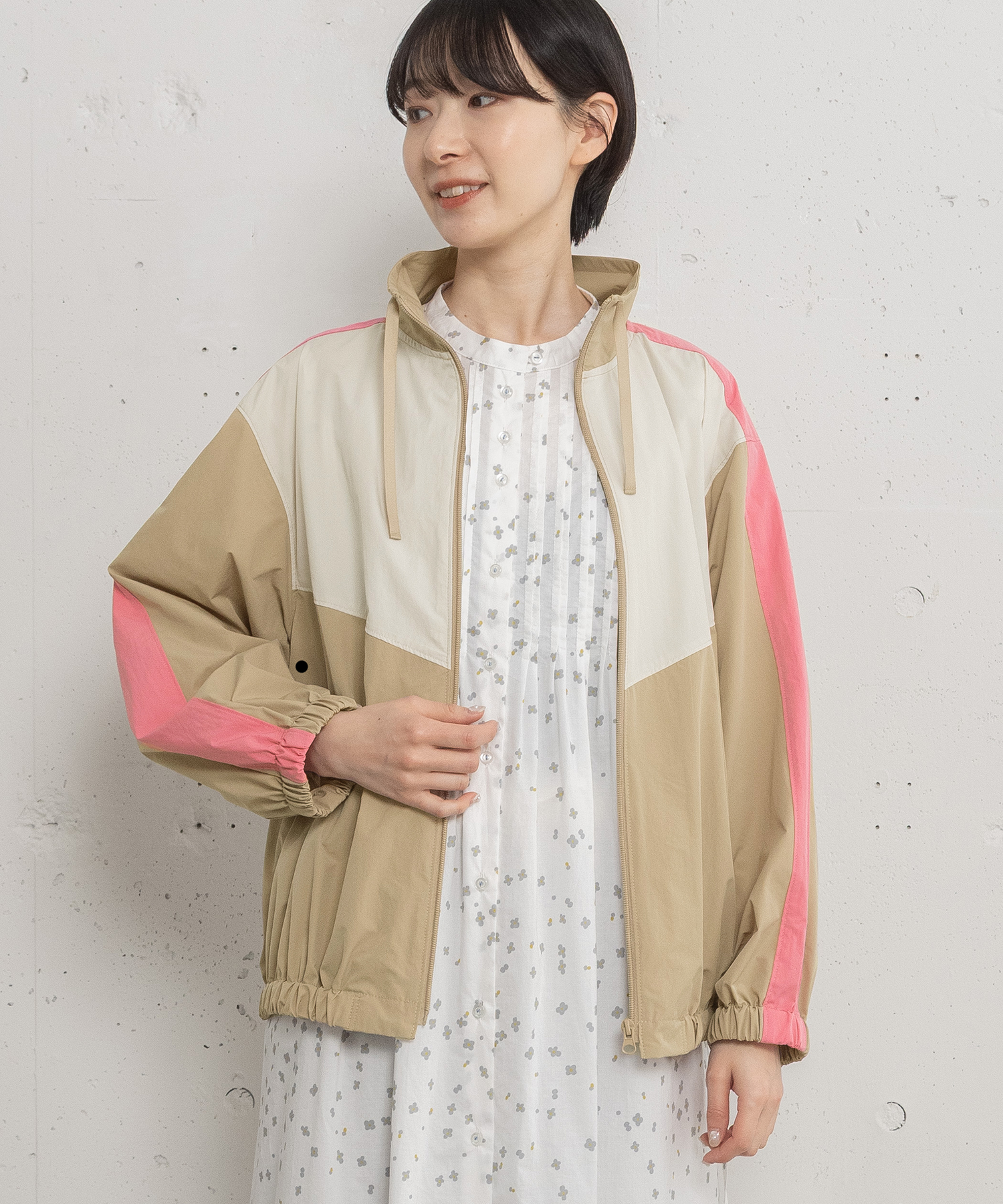 スタンドネック配色切り替えブルゾン