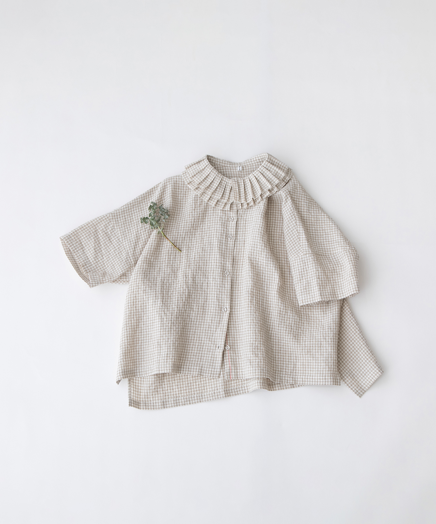 リネンダブルプリーツ衿5分袖ブラウス