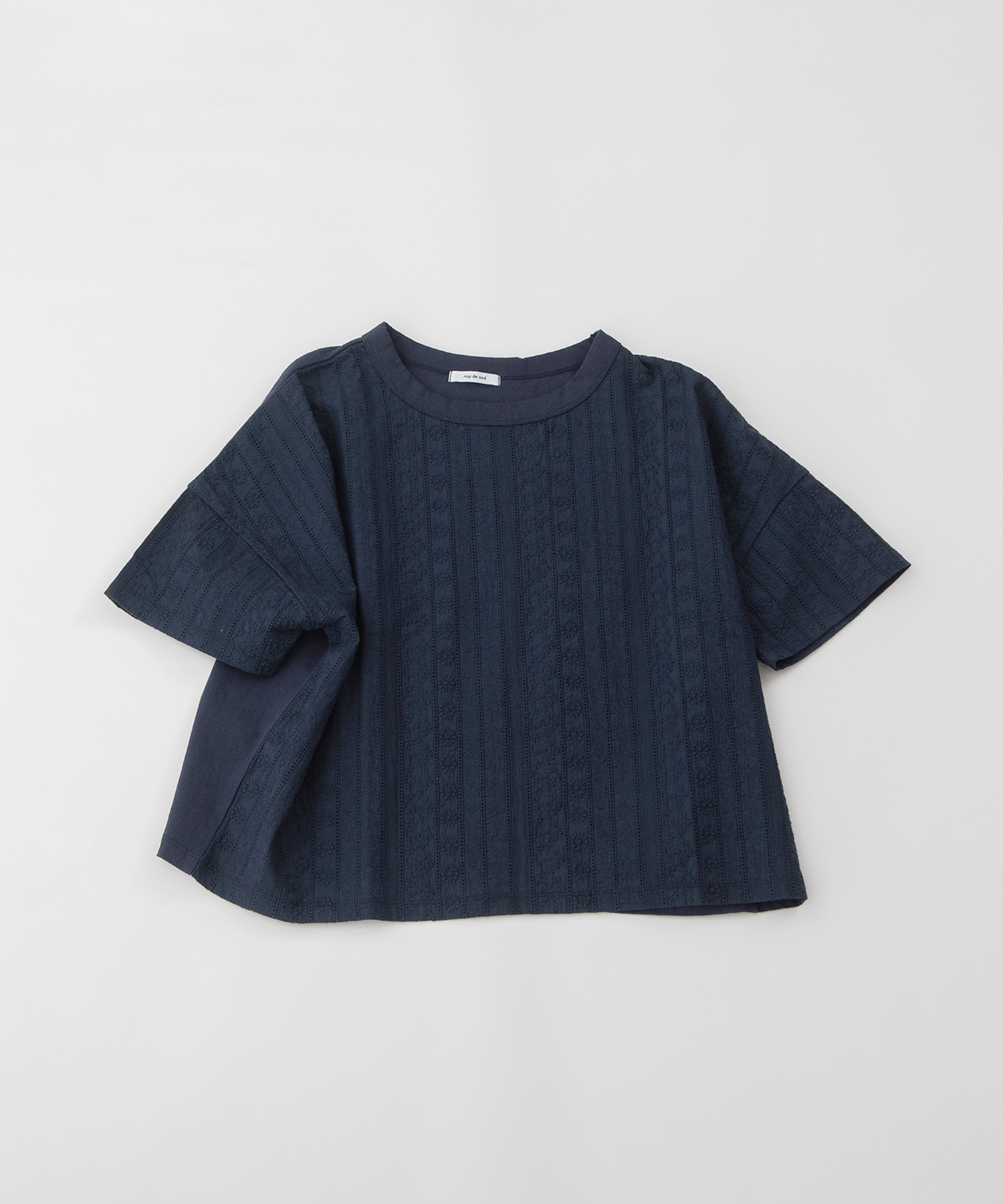 エンブロイダリーTシャツ