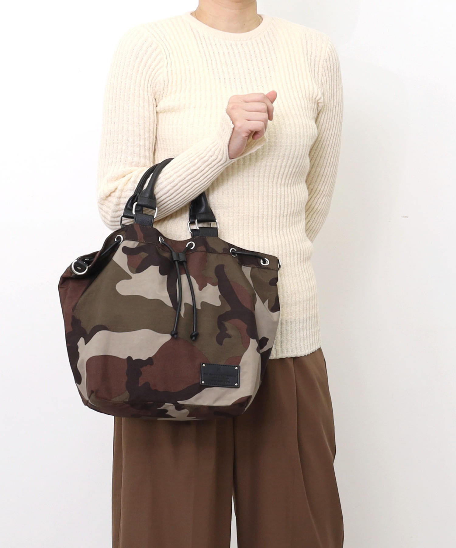 ＮＹＬＯＮ　ＤＲＡＷＳＴＲＩＮＧ　２ＷＡＹ　ＴＯＴＥ　ＢＡＧ／Ａ４対応