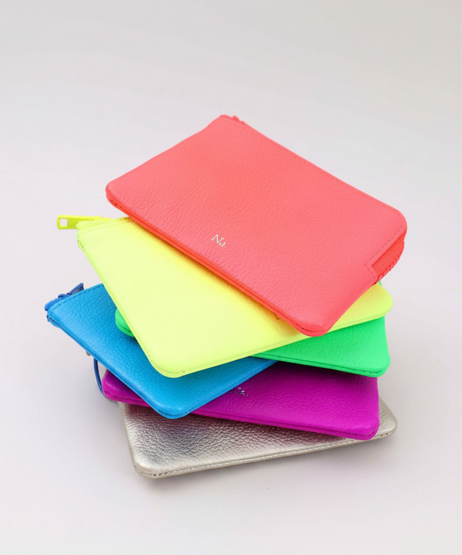 ＣＯＭＰＡＣＴ　ＷＡＬＬＥＴ
